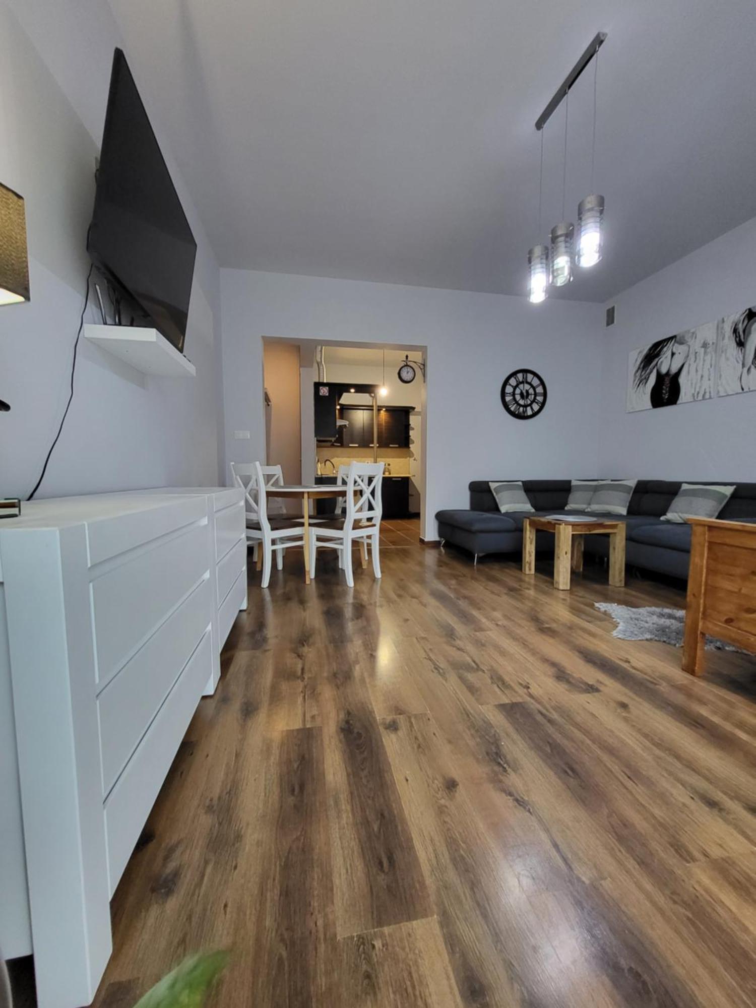 Podkowa Hotel Myslenice Ngoại thất bức ảnh