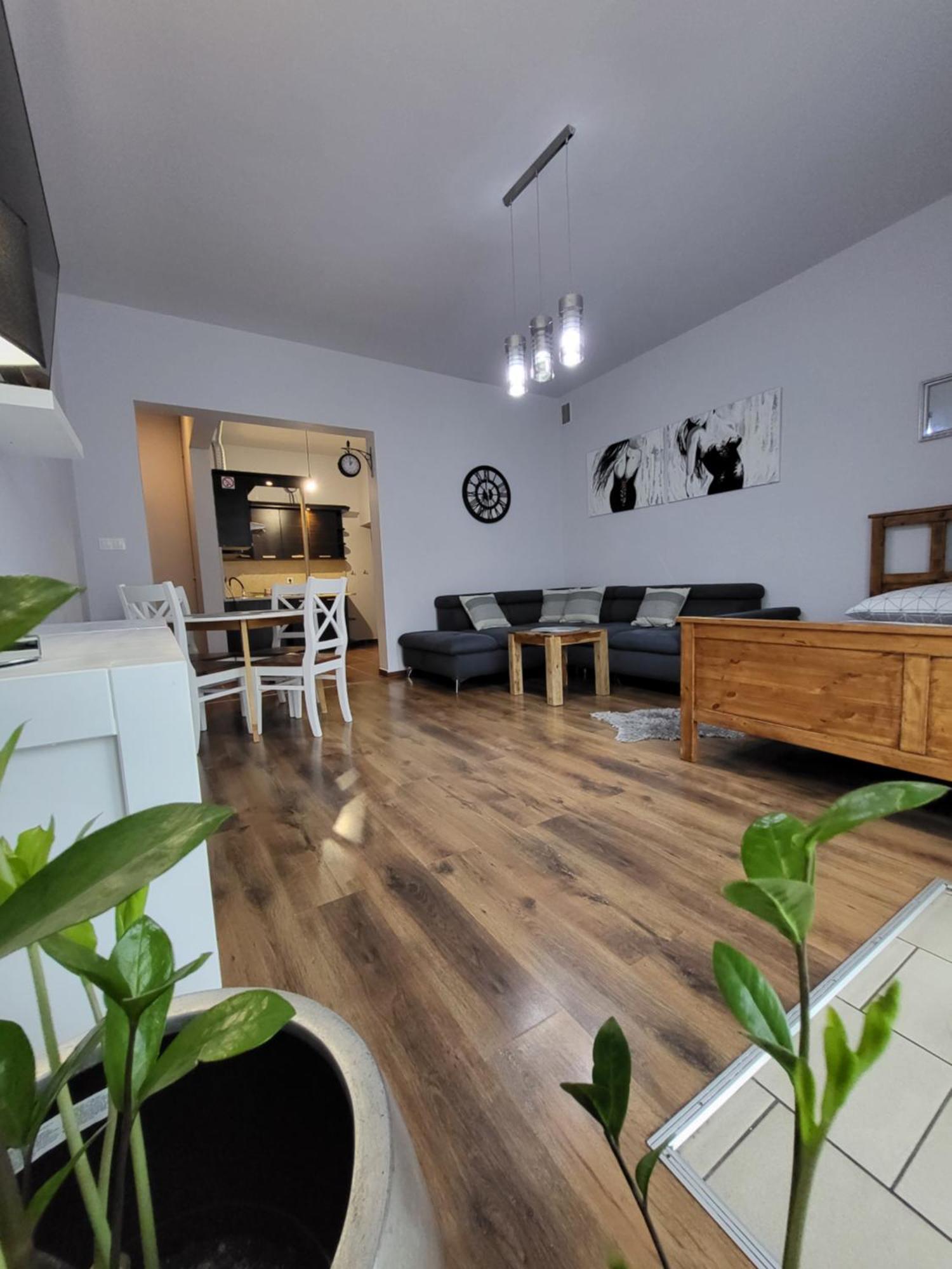 Podkowa Hotel Myslenice Ngoại thất bức ảnh